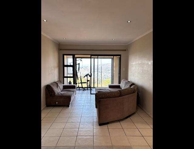 3 BEDROOM TOWNHOUSE FOR SALE IN RESERVOIR HILLS